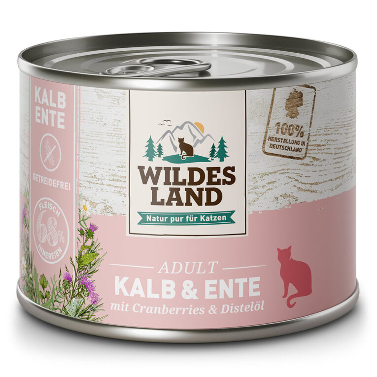 Wildes Land – Kalb und Ente 6 x 200 g Für das Wohlbefinden Ihrer Katze ist eine ausgewogene Ernährung mit hochwertigen Proteinen unerlässlich. Das Nassfutter von Wildes Land basiert auf der Ursprünglichkeit und Kraft der Natur. Deshalb enthält die Sorte Kalb & Ente von Wildes Land kein Getreide und nur hochwertige Proteinquellen sowie Cranberries für eine artgerechte Ernährung. Mit einem Gesamtanteil an Muskelfleisch und Innereien von mehr als 68 % besitzt es eine ausgezeichnete Akzeptanz und Verträglichkeit. Ergänzt wird die Rezeptur nur mit ausgewählten Cranberries und wertvollem Distelöl - kombiniert nach den neuesten wissenschaftlichen Erkenntnissen. Mit dem Wildes Land Nassfutter Kalb & Ente wird Ihre Katze mit allen wichtigen Nährstoffen und Vitaminen versorgt