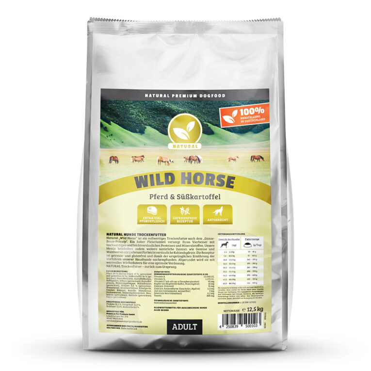 Natural - Trockenfutter - Wild Horse mit Pferd Das Hundefutter Natural Horse mit Pferd ist ein vollwertiges Trockenfutter nach dem „Ganze-Beute-Prinzip“. Ein hoher Anteil an frischem Pferdefleisch sowie hochwertige Süßkartoffeln versorgen Ihren Vierbeiner mit hochwertigen Proteinen Kohlenhydraten. Das Fleisch stammt zu 100% aus kontrollierter Herkunft und enthält viel leicht verdauliches Eiweiß mit hoher biologischer Wertigkeit. Zusätzlich liefern leckere Süßkartoffeln und schmackhaftes Gemüse weitere wichtige Vitamine und Mineralstoffe. Die Rezeptur des getreide- und glutenfreien Trockenfutters ist der ursprünglichen Ernährung der Vorfahren unserer Haushunde nachempfunden und somit besonders natürlich. Durch seine hohe Verträglichkeit eignet sich das Trockenfutter Wild Horse mit Pferd auch optimal zur Ernährung von ernährungssensiblen Hunden aller Rassen. Die Natural Hundefutter werden mit Hilfe von Tierärzten und Produktexperten entwickelt und ausschließlich in Deutschland produziert. Hohe Ansprüche an die verwendeten Rohstoffe sichern außerdem eine durchgehend hohe Qualität der Produkte. Natürlich verzichtet Natural bei der Herstellung auf Geruchs-