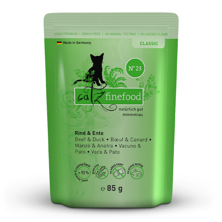 catz finefood - Nassfutter - No. 23 Rind und Ente (getreidefrei) No. 23 Rind und Ente der Firma catz Finefood enthält leckere Bestandteile von Rind und Geflügel. Neben zartem Muskelfleisch werden nährstoffreiche Innereien wie Herz und Leber verarbeitet und mit Cranberries und Aloe Vera kombiniert. Des Weiteren enthält dieses Nassfutter gesundes Rapsöl und das für die Katze überaus wichtige Taurin. catz finefood hat es sich zum Ziel gesetzt