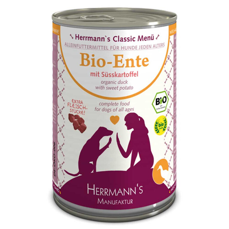 Herrmann’s - Nassfutter - Bio-Ente mit Süßkartoffeln (getreidefrei) Herrmann’s setzt mit seinem Bio Hundefutter auf eine ausgiebige Ausarbeitung der Rezepturen unter Anleitung einer Fachärztin der Diätetik. Das Bio-Menü ist mit seiner ausgewogenen Rezeptur für Hunde aller Rassen und jeden Alters geeignet. Die Zutaten in Bio-Qualität sind dabei schmackhaft und liefern alle wichtigen Nährstoffe und Vitamine. Daher ist Herrmann’s Biofutter nach der Beutetheorie zusammengesetzt. Dies bedeutet: was der Wolf nach dem Töten des Beutetieres als erstes und was als letztes frisst