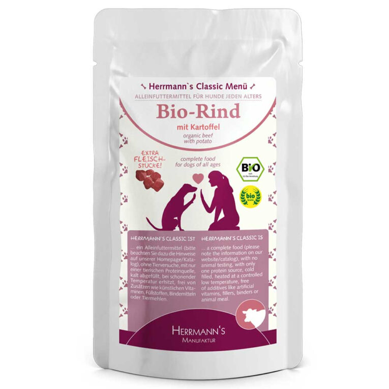 Herrmann’s - Nassfutter - Bio-Rind mit Kartoffeln (getreidefrei) Herrmann’s setzt mit seinem Bio Hundefutter auf eine ausgiebige Ausarbeitung der Rezepturen unter Anleitung einer Fachärztin der Diätetik. Das Bio-Rind Menü ist mit seiner ausgewogenen Rezeptur für Hunde aller Rassen und jeden Alters geeignet. Die Zutaten in Bio-Qualität sind dabei schmackhaft und liefern alle wichtigen Nährstoffe und Vitamine. Daher ist Herrmann’s Biofutter nach der Beutetheorie zusammengesetzt. Das bedeutet: was frisst der Wolf nach dem Töten des Beutetieres als Erstes und als Letztes? Hiervon wird abgeleitet