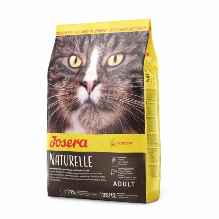 Dieses Trockenfutter mit Forelle und Linse ist speziell für gemütliche Indoor-Katzen konzipiert und unterstützt durch seinen moderaten Fettgehalt und die getreidefreie Rezeptur die Gesundheit deiner Katze.