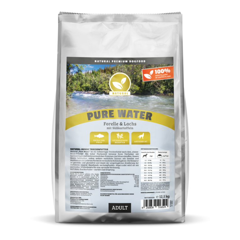 Natural - Trockenfutter - Pure Water mit Forelle und Lachs Das Hundefutter Natural Pure Water mit Forelle und Lachs ist ein vollwertiges Trockenfutter nach dem „Ganze-Beute-Prinzip“. Ein hoher Anteil an frischem Fisch sowie hochwertige Süßkartoffeln versorgen Ihren Vierbeiner mit hochwertigen Proteinen und Kohlenhydraten. Der Fisch stammt aus kontrollierter Herkunft und enthält wichtige Omega-3-Fettsäuren und reichlich Vitamin B6. Zusätzlich liefern leckere Süßkartoffeln und schmackhaftes Gemüse weitere wichtige Vitamine und Mineralstoffe. Die Rezeptur des getreidefreien Trockenfutters ist der ursprünglichen Ernährung der Vorfahren unserer Haushunde nachempfunden und somit besonders natürlich. Durch seine hohe Verträglichkeit eignet sich das Trockenfutter Pure Water mit Forelle und Lachs auch optimal zur Ernährung von ernährungssensiblen Hunden aller Rassen. Die Natural Hundefutter werden mit Hilfe von Tierärzten und Produktexperten entwickelt und ausschließlich in Deutschland produziert. Hohe Ansprüche an die verwendeten Rohstoffe sichern außerdem eine durchgehend hohe Qualität der Produkte. Die Vorteile von Natural Pure Water mit Forelle und Lachs auf einen Blick: Hoher Fischanteil Getreidefreie Rezeptur Wertvolle Vitamine und Mineralstoffe Besonders gut verträglich Ohne Tierversuche In Deutschland produziert