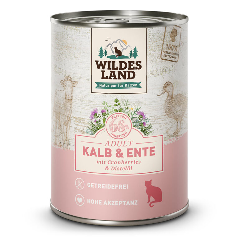 Wildes Land – Kalb und Ente 12 x 100 g Für das Wohlbefinden Ihrer Katze ist eine ausgewogene Ernährung mit hochwertigen Proteinen unerlässlich. Das Nassfutter von Wildes Land basiert auf der Ursprünglichkeit und Kraft der Natur. Deshalb enthält die Sorte Kalb & Ente von Wildes Land kein Getreide und nur hochwertige Proteinquellen sowie Cranberries für eine artgerechte Ernährung. Mit einem Gesamtanteil an Muskelfleisch und Innereien von mehr als 68 % besitzt es eine ausgezeichnete Akzeptanz und Verträglichkeit. Ergänzt wird die Rezeptur nur mit ausgewählten Cranberries und wertvollem Distelöl - kombiniert nach den neuesten wissenschaftlichen Erkenntnissen. Mit dem Wildes Land Nassfutter Kalb & Ente wird Ihre Katze mit allen wichtigen Nährstoffen und Vitaminen versorgt