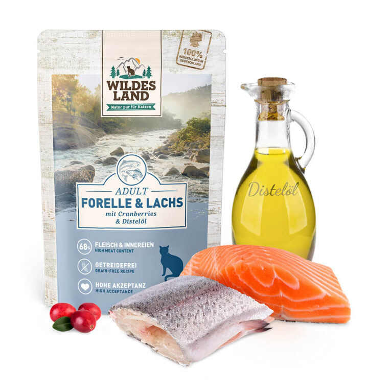 Wildes Land – Forelle und Lachs 6 x 185 g Für das Wohlbefinden Ihrer Katze ist eine ausgewogene Ernährung mit hochwertigen Proteinen unerlässlich. Das Nassfutter von Wildes Land basiert auf der Ursprünglichkeit und Kraft der Natur. Deshalb enthält die Sorte Forelle & Lachs von Wildes Land kein Getreide und nur hochwertige Proteinquellen sowie Cranberries für eine artgerechte Ernährung. Mit einem Gesamtanteil an Fisch von mehr als 68 % besitzt es eine ausgezeichnete Akzeptanz und Verträglichkeit. Ergänzt wird die Rezeptur nur mit ausgewählten Cranberries und wertvollem Distelöl - kombiniert nach den neuesten wissenschaftlichen Erkenntnissen. Mit dem Wildes Land Nassfutter Forelle & Lachs wird Ihre Katze mit allen wichtigen Nährstoffen und Vitaminen versorgt