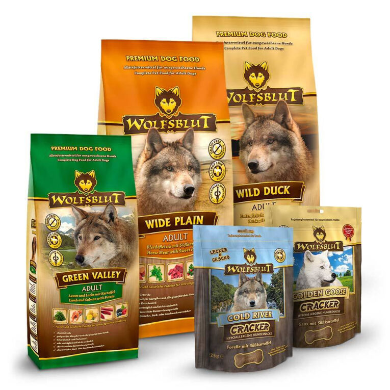 Kombipaket Wolfsblut Adult Trockenfutter & Snack Entdecke jetzt die leckeren Hundefutter von Wolfsblut. Das Probierpaket zum selbst Kombinieren ist perfekt um die Marke Wolfsblut kennen zu lernen. Es enthält 2 x 2 kg und 500 g Trockenfutter damit Du den persönlichen Geschmack Deines Vierbeiners herausfinden kannst. Zwei leckere Snacks rundeen das Probierpaket ab. Das Probierpaket enthält: 2 x 2 kg Adult Trockenfutter 500 g Adult Trockenfutter 2 x 225 g Snack Cracker Das Probierpaket im Überblick Auswahl aus verschiedenen Trockenfuttersorten mit exzellenten Rezepturen Eignen sich auch für ernährungssensible Hunde Mit verschiedenen Superfoods und natürlichen Inhaltstoffen Ohne industriell hergestellten Zucker