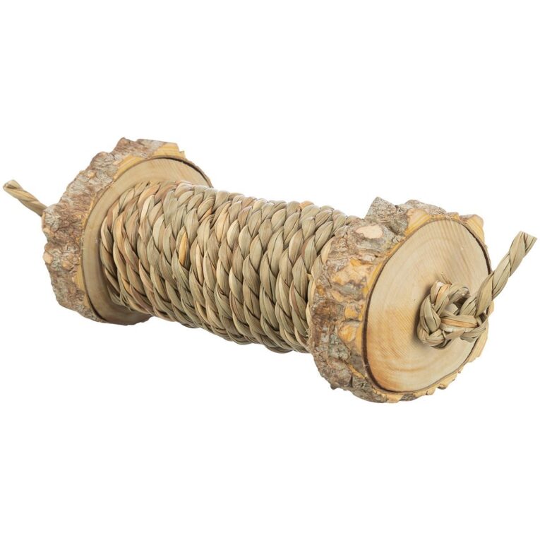Gönn deiner Fellnase etwas Abwechslung! Mit der Spielrolle aus Seegras und Holz von TRIXIE wird dein Liebling sich stundenlang vergnügen und seine Sinne schärfen.