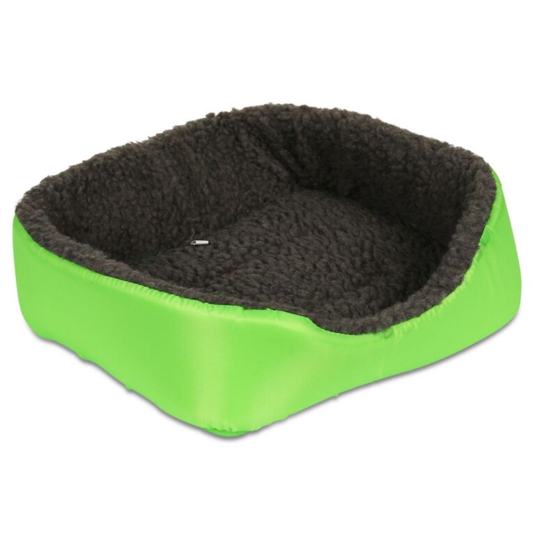 Das Kleintierkuschelbett besteht aus einem Polyester-Bezug in Lammfell-Optik mit weicher Schaumstoff -Füllung.