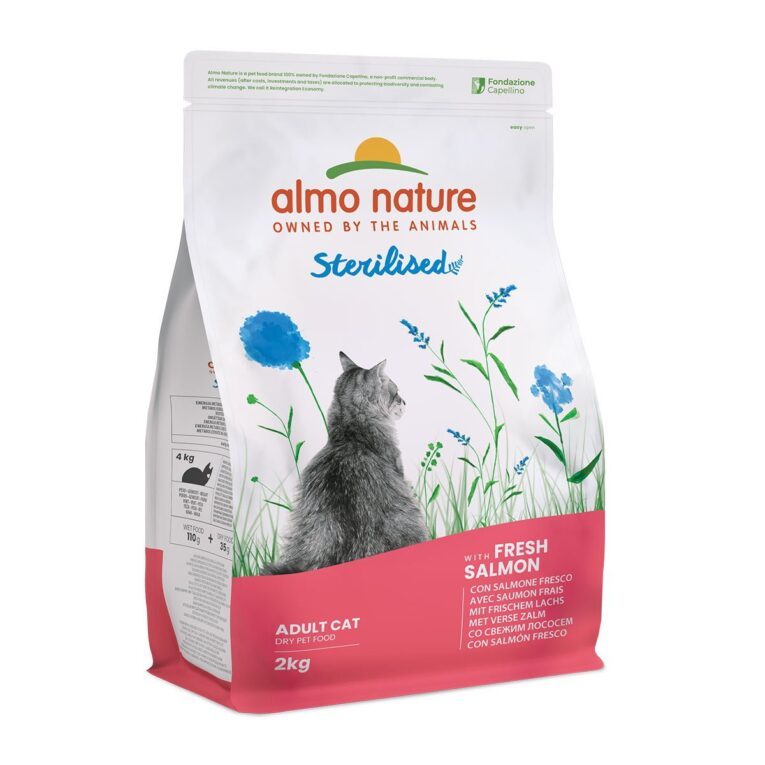 Almo Nature Sterilised mit Frischem Lachs bietet deiner Katze eine ausgewogene und nährstoffreiche Trockennahrung. Speziell für kastrierte Katzen.